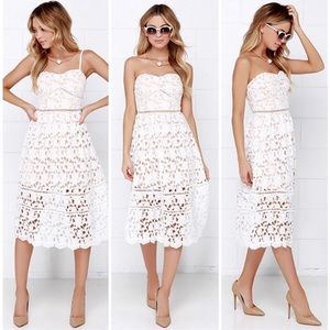 White laced dress with detachable straps